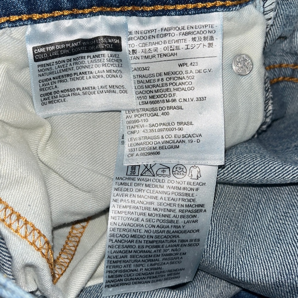Levi’s 569 denim jean shorts Size 38 - Picture 6 of 7